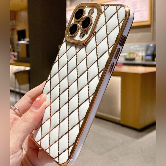 White and Gold Quilt iPhone Case - Picture 2 of 3
